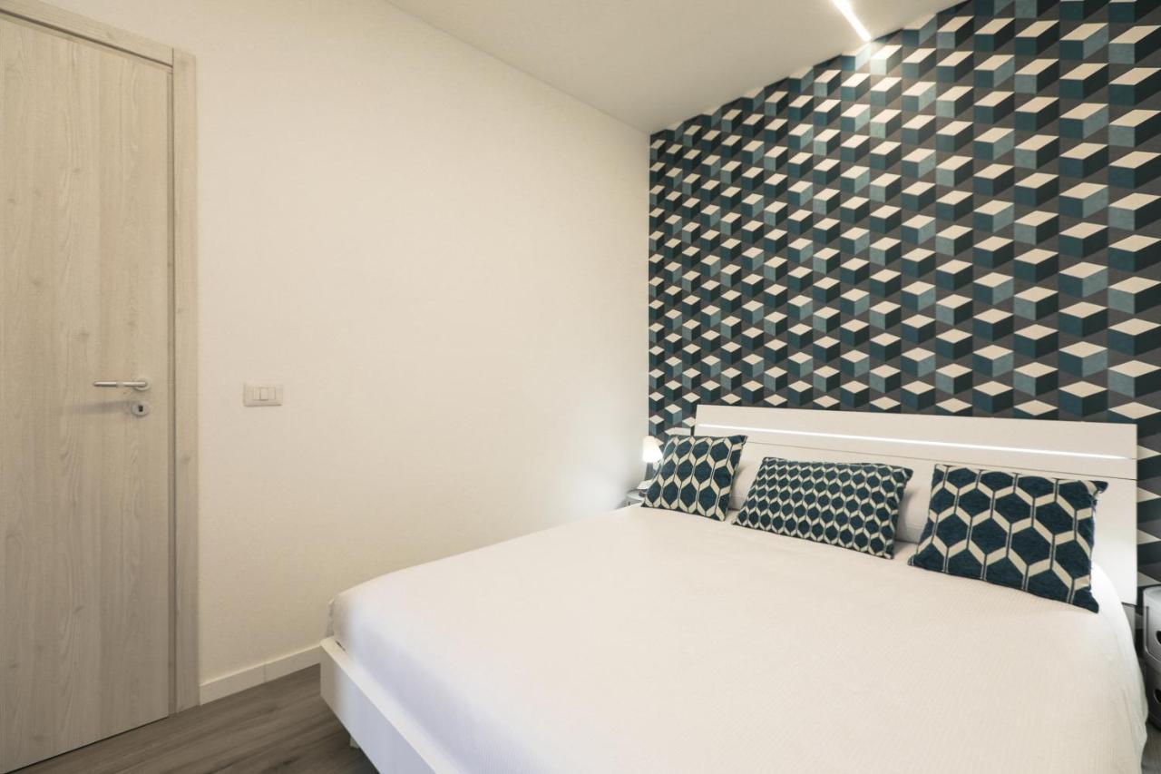 Blue Sapphire Como Cozy Flat In Center Of City Apartamento Exterior foto