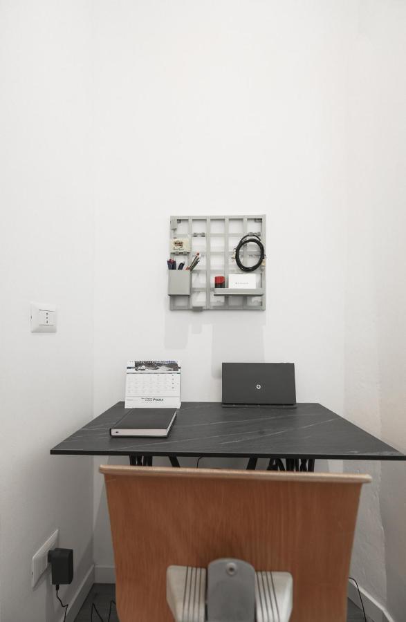 Blue Sapphire Como Cozy Flat In Center Of City Apartamento Exterior foto