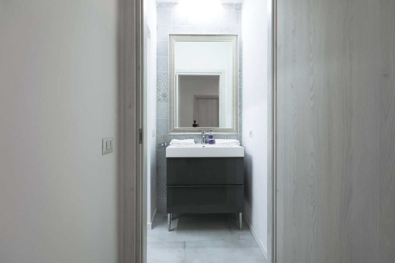 Blue Sapphire Como Cozy Flat In Center Of City Apartamento Exterior foto