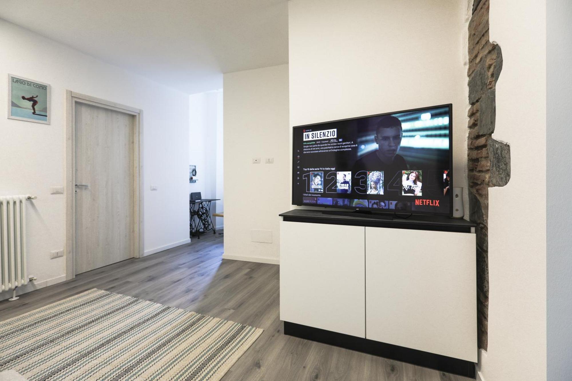 Blue Sapphire Como Cozy Flat In Center Of City Apartamento Exterior foto